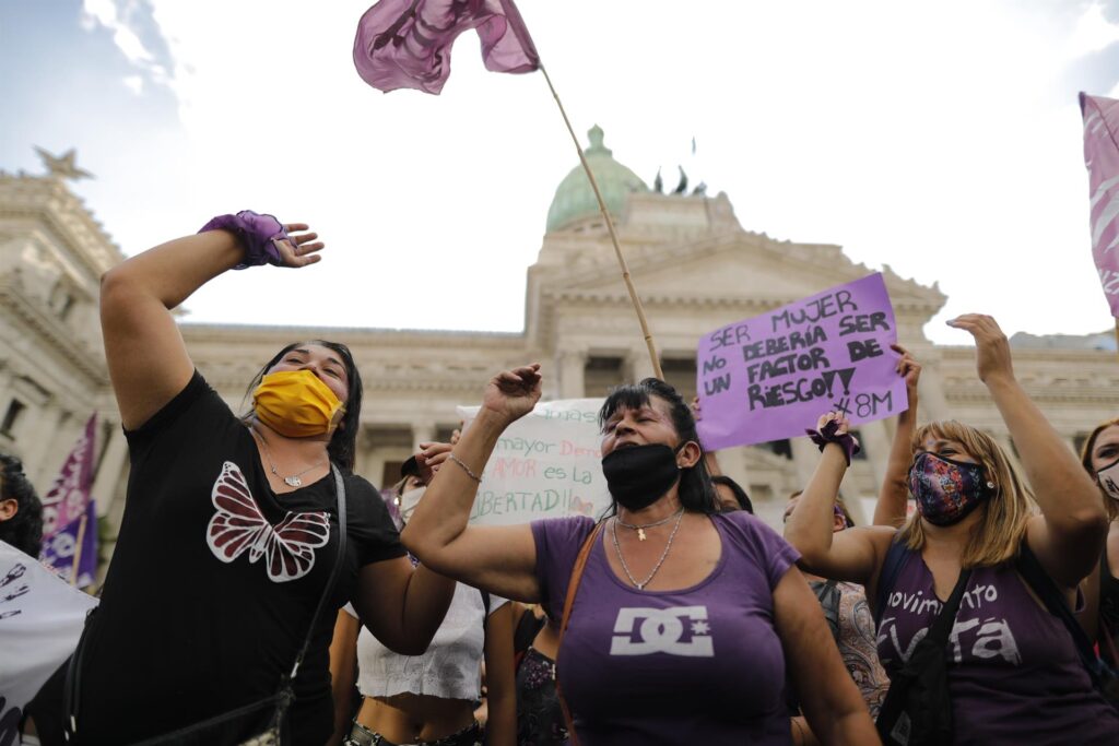 Argentina posee una tasa nacional de 0,3 % feminicidios por cada 100.000 mujeres, señala en un informe la organización Mujeres de la Matria Latinoamericana (Mumalá). EFE/Juan Ignacio Roncoroni